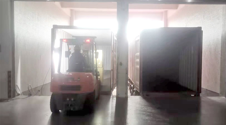 齊心協(xié)力為客戶！春節(jié)期間金環(huán)電器人員加班加點(diǎn)發(fā)貨